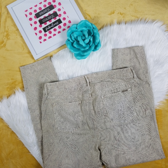 Chico’s So Slimming Tan Paisley Print Jeans 2.5 - Picture 2 of 6